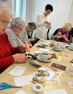 Coraz bliżej święta... - wykonywanie kartek świątecznych