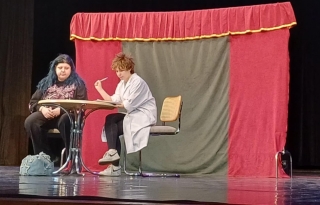 „Ta ostatnia impreza” i „Szkolna elita”