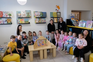 Przedszkolaki z Białobok w Miejskiej Bibliotece Publicznej w Przeworsku