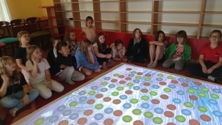 W Dzień Dziecka na magicznym dywanie