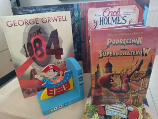 „Nie chce Ci się czytać książek, przyjdź po komiks!!!”